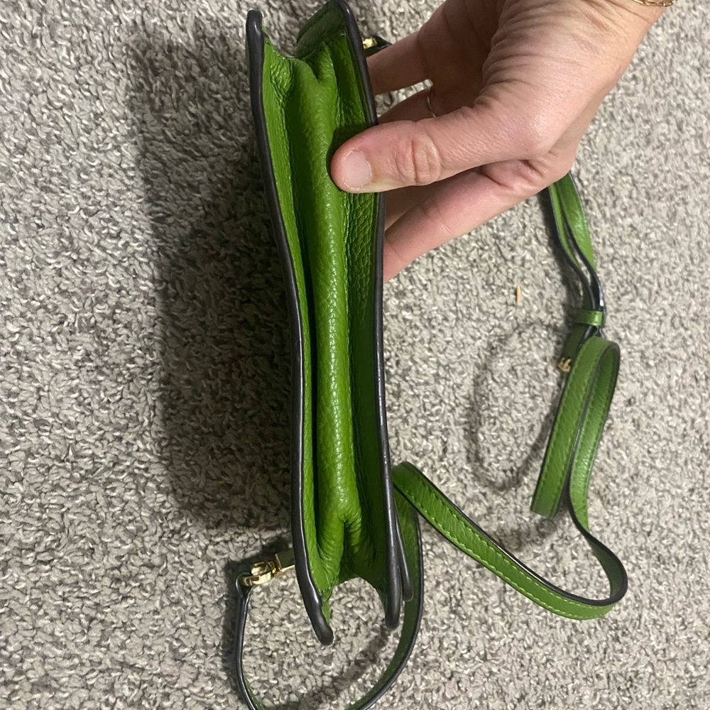 Tory Burch Pebbled Leather Retro Lime Green Logo Crossbody Foldover Purse Bag - Picture 4 of 8